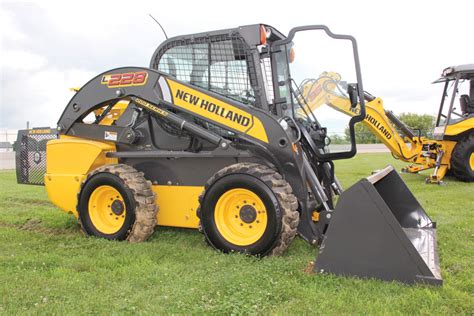 new holland introduces its largest skid steer loader yet|new holland largest skid steer.